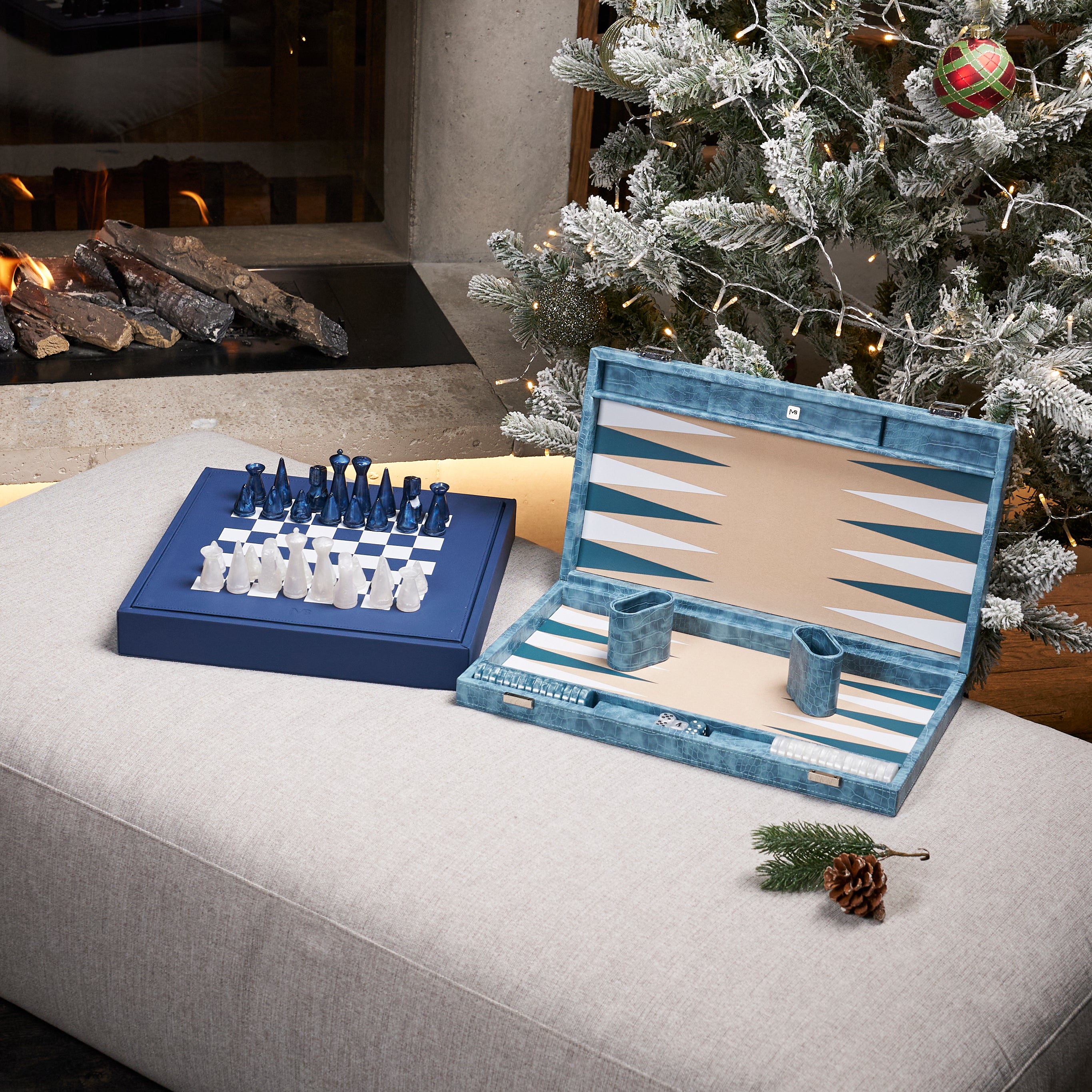 Black Friday Duo – Backgammon & Chessboard