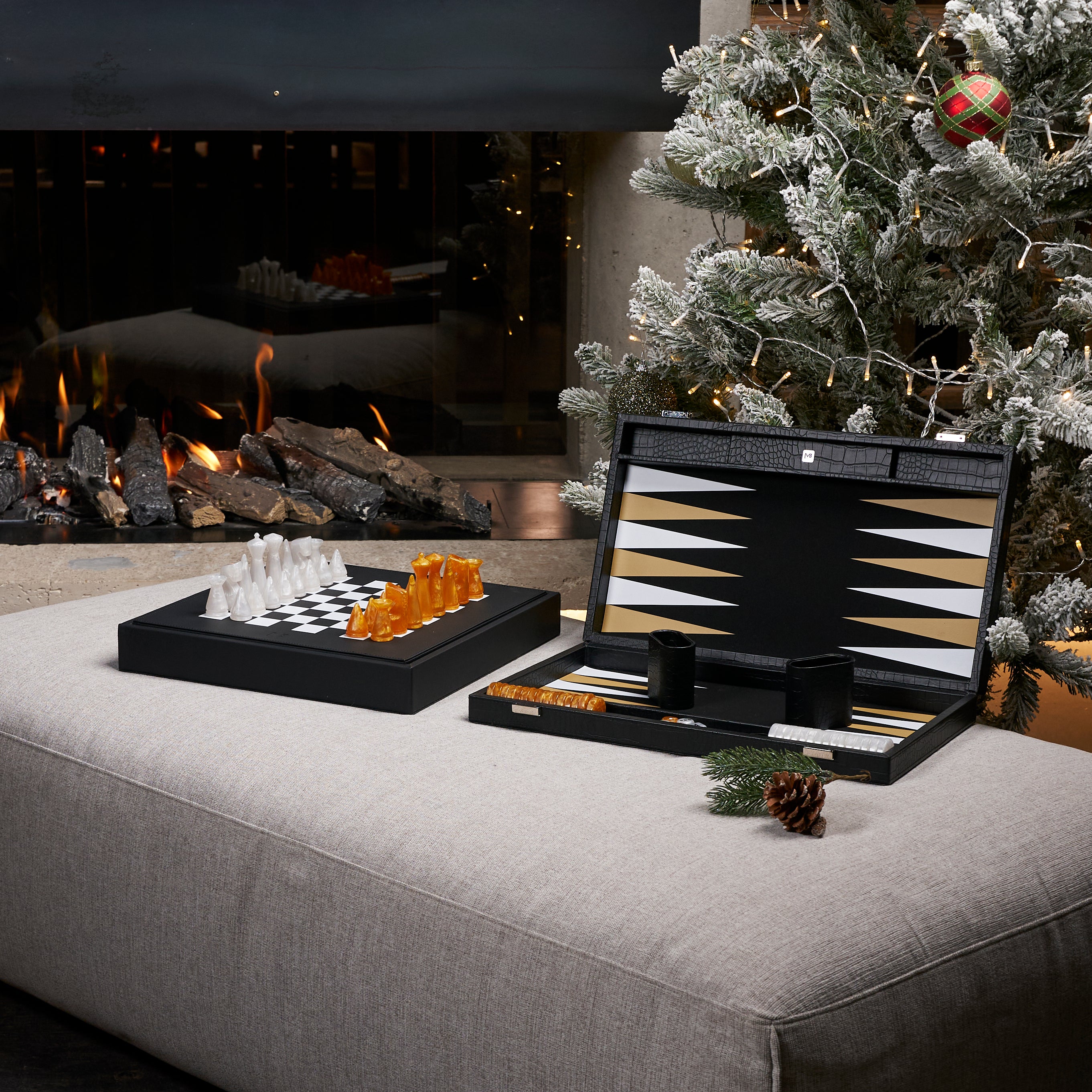 Black Friday Duo – Backgammon & Chessboard