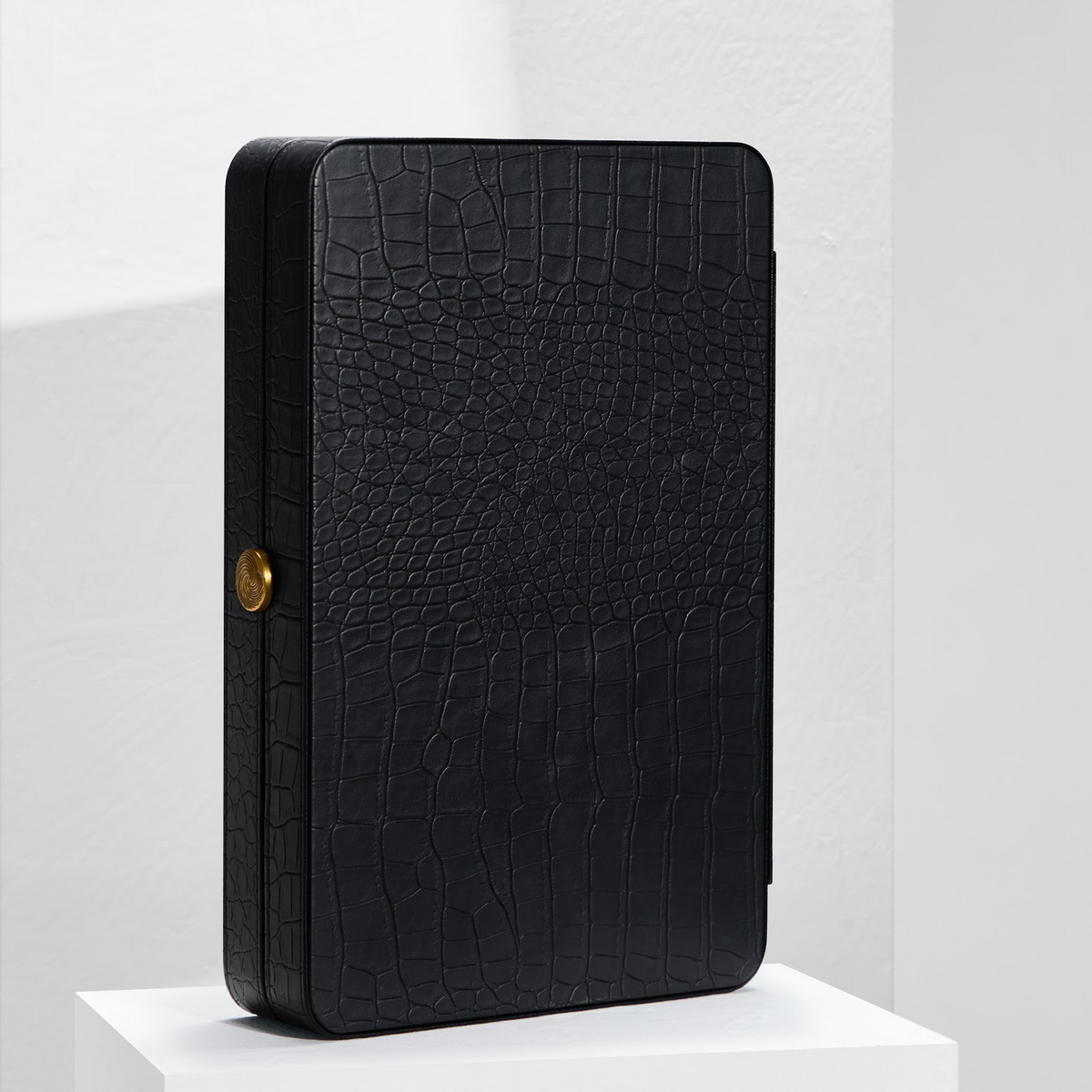 Pocket Backgammon in Carbon Onyx